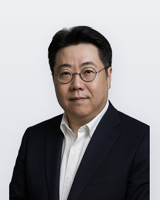천의현 대표이사 · 편집인